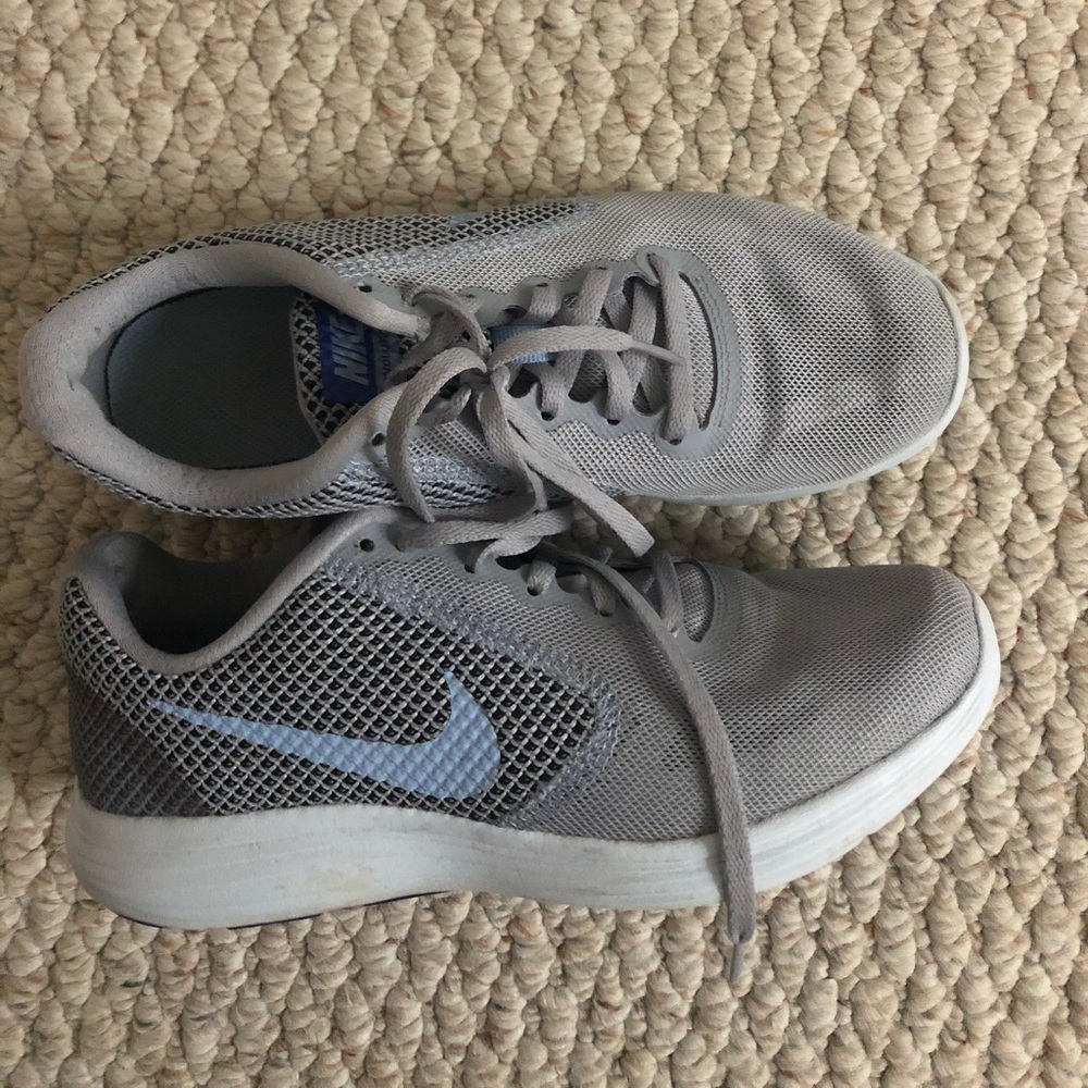 NIKE revolution 3 running shoes